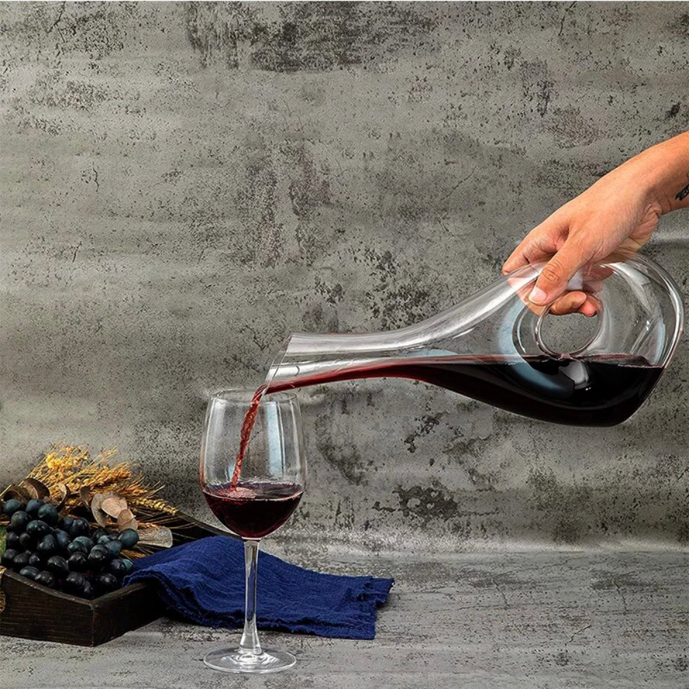 Vertical Red Wine Decanter Snail Shaped, Wine Carafe
