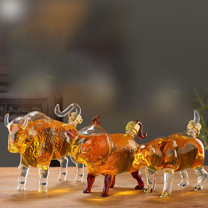 Exquisite Animal-Inspired Decanters - Elevate Your Whisky Experience