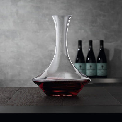 Modern Crystal Wine Decanter With Wide Base For Aeration