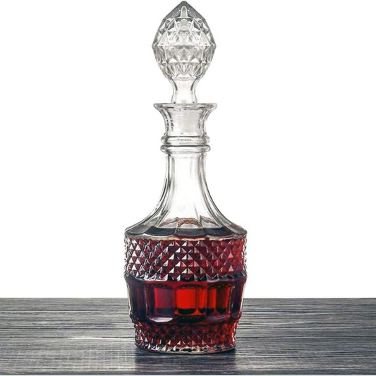 Vintage Glass Decanter With Classic Design For Whiskey